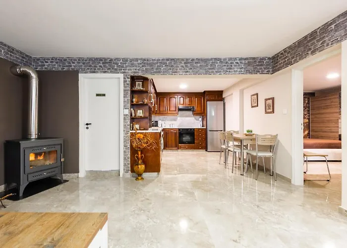 Pinecone - 3 Units Apartmán