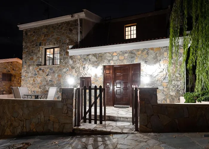 Pinecone - 3 Units * Platres