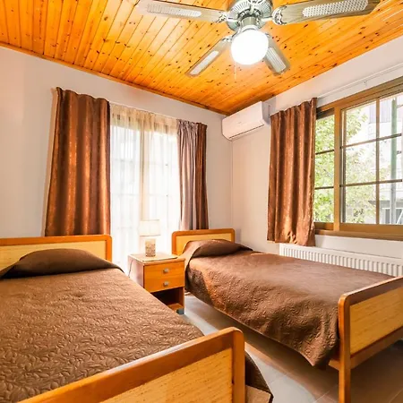 Apartment Pinecone - 3 Units *