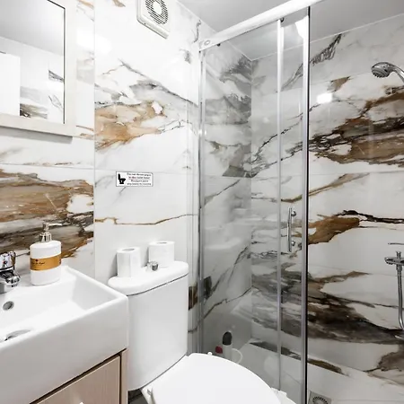 Pinecone - 3 Units Appartamento