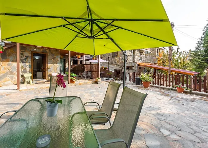 Pinecone - 3 Units Apartament