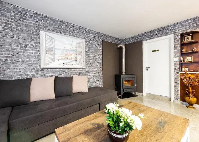 Pinecone - 3 Units *